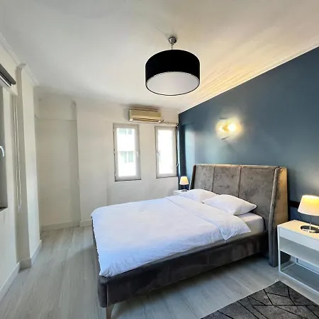 アパート Modern Designer Flat In Cihangir, 2ba, 5beds, Ac, Lift イスタンブール
