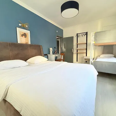 Modern Designer Flat In Cihangir, 2ba, 5beds, Ac, Lift