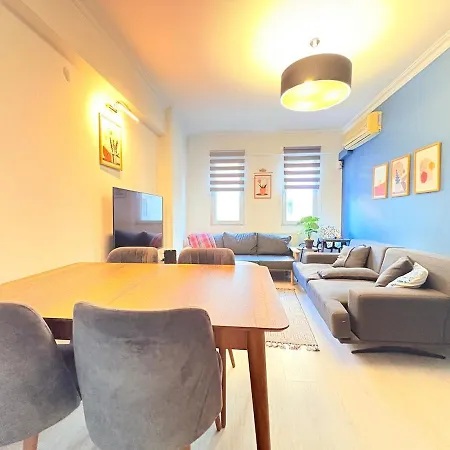 Modern Designer Flat In Cihangir, 2ba, 5beds, Ac, Lift Apartmán