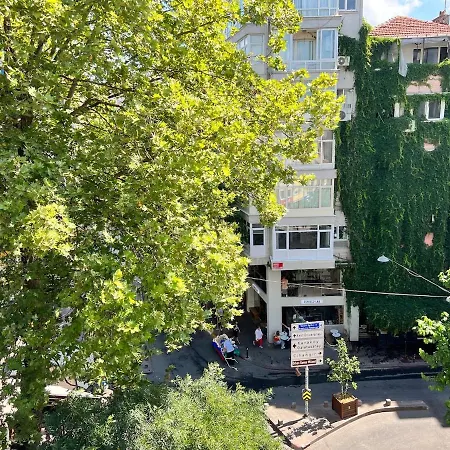 Modern Designer Flat In Cihangir, 2ba, 5beds, Ac, Lift Apartmán *