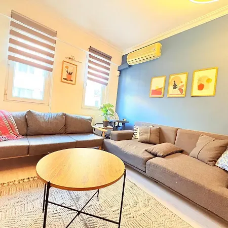 Modern Designer Flat In Cihangir, 2ba, 5beds, Ac, Lift Appartement Istambul