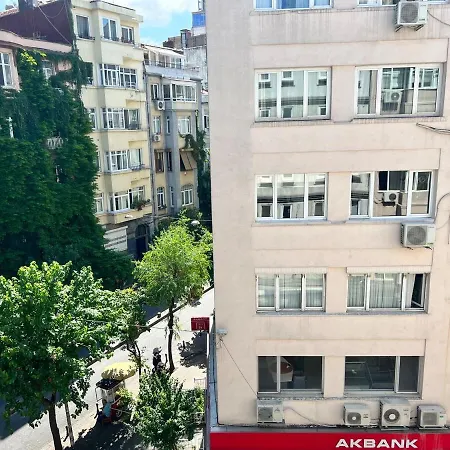 Modern Designer Flat In Cihangir, 2ba, 5beds, Ac, Lift Istanbulská provincie